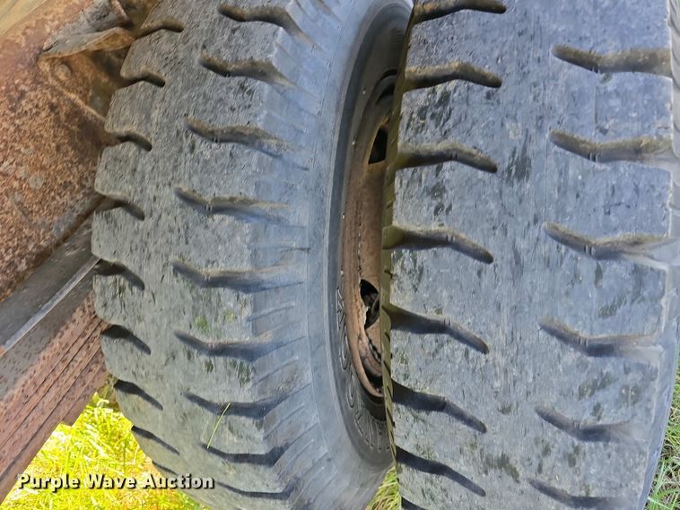 image for item EH8866 1991 Chevrolet Kodiak C7 grain truck