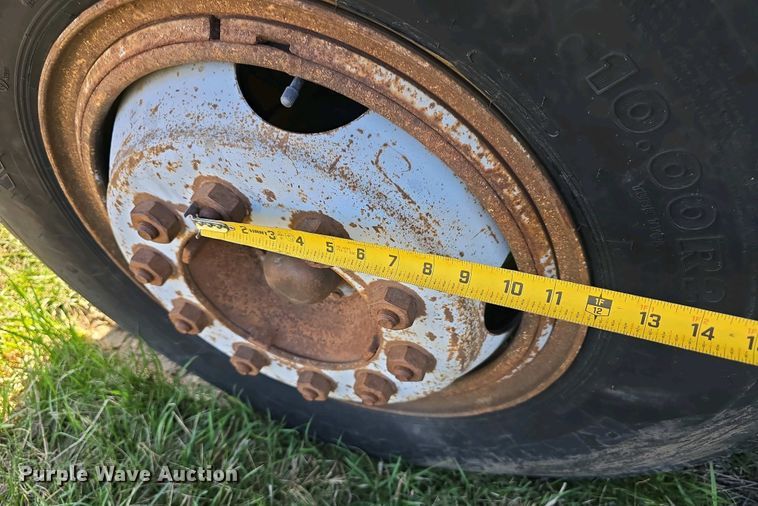 image for item EH8866 1991 Chevrolet Kodiak C7 grain truck