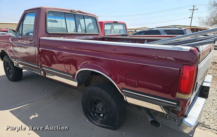 image for item EH8886 1990 Ford F150 pickup truck