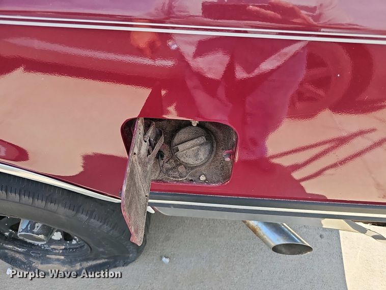 image for item EH8886 1990 Ford F150 pickup truck