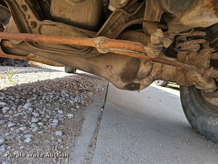 image for item EH8886 1990 Ford F150 pickup truck