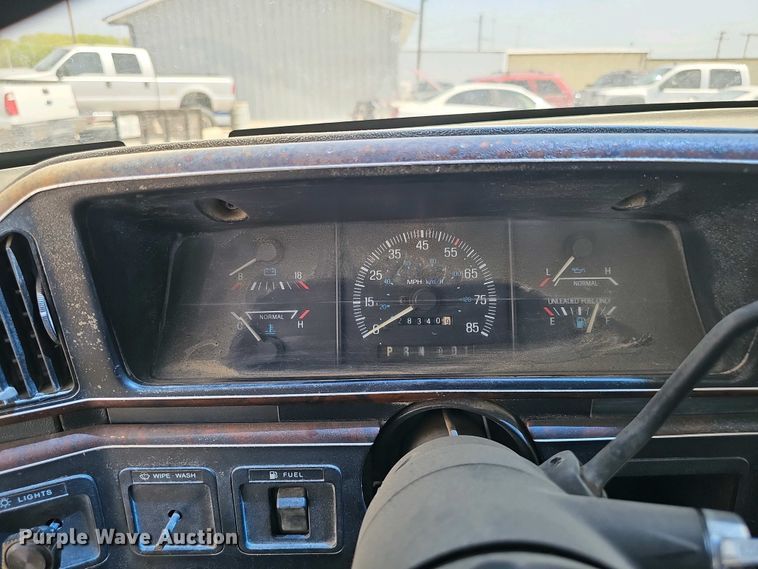 image for item EH8886 1990 Ford F150 pickup truck