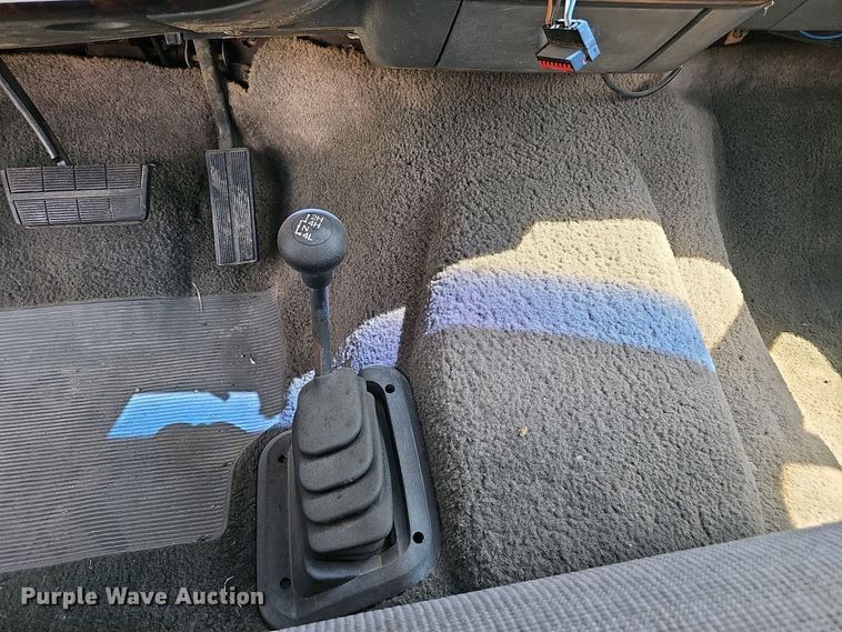 image for item EH8886 1990 Ford F150 pickup truck