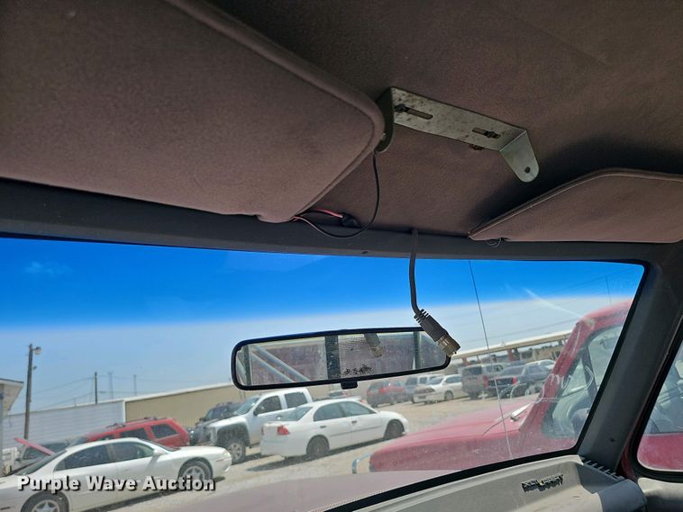 image for item EH8886 1990 Ford F150 pickup truck