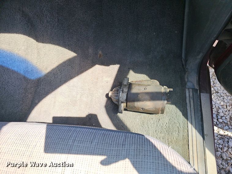 image for item EH8886 1990 Ford F150 pickup truck