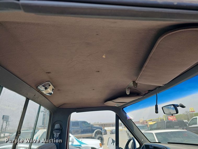 image for item EH8886 1990 Ford F150 pickup truck