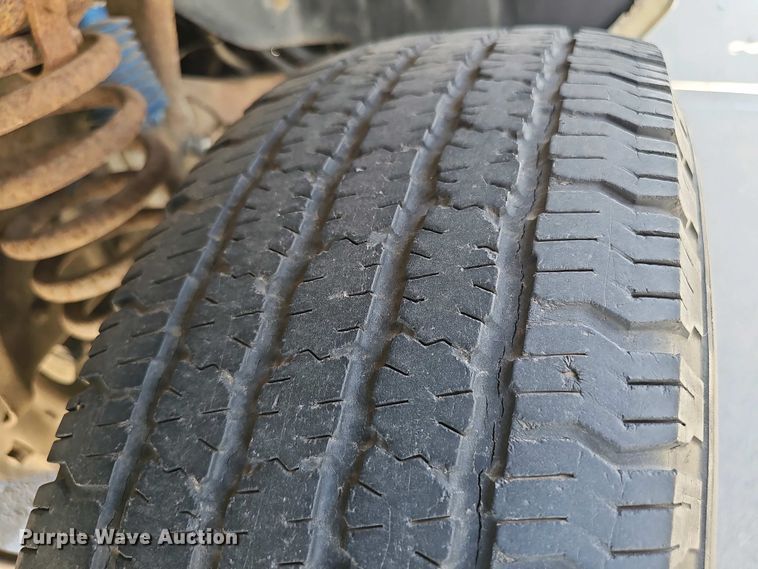 image for item EH8886 1990 Ford F150 pickup truck