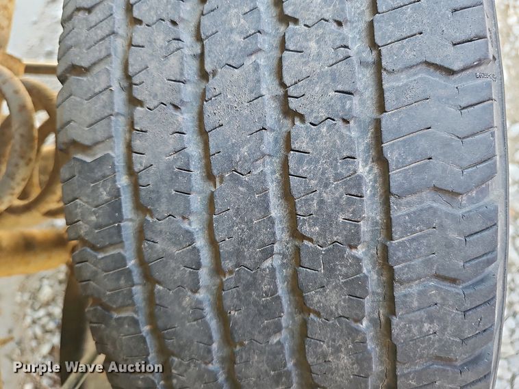 image for item EH8886 1990 Ford F150 pickup truck