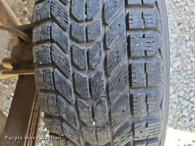 image for item EH8886 1990 Ford F150 pickup truck