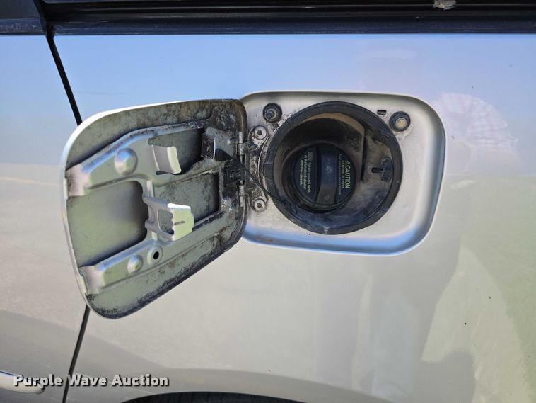 image for item EH8954 2006 Toyota Sienna LE van