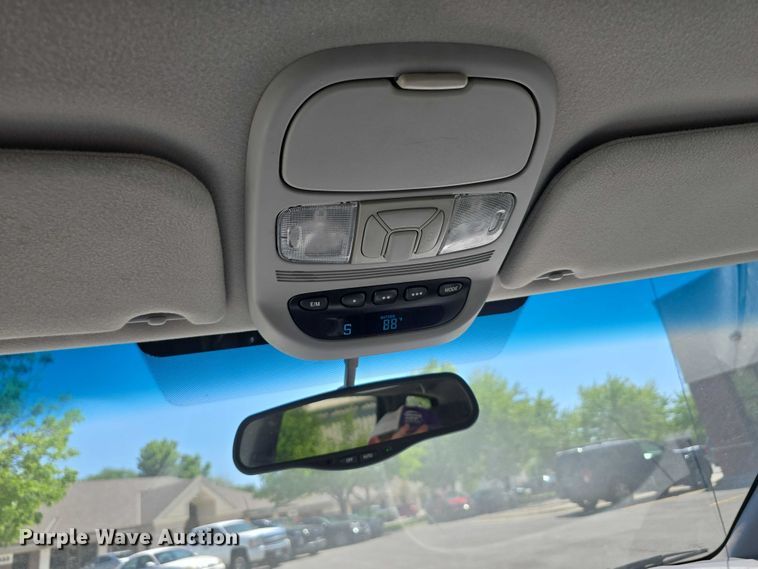 image for item EH8954 2006 Toyota Sienna LE van