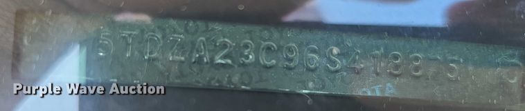 image for item EH8954 2006 Toyota Sienna LE van