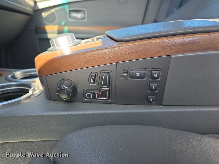 image for item EH8956 2006 BMW 750I 