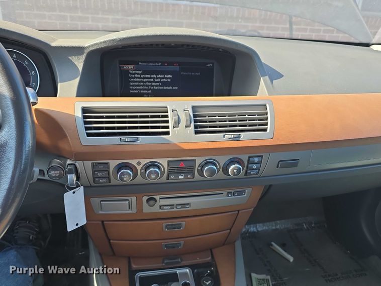 image for item EH8956 2006 BMW 750I 