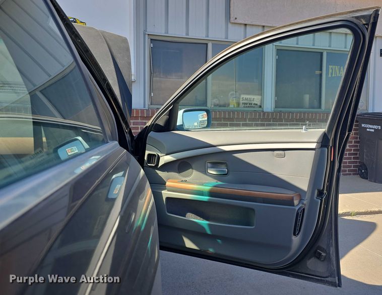 image for item EH8956 2006 BMW 750I 