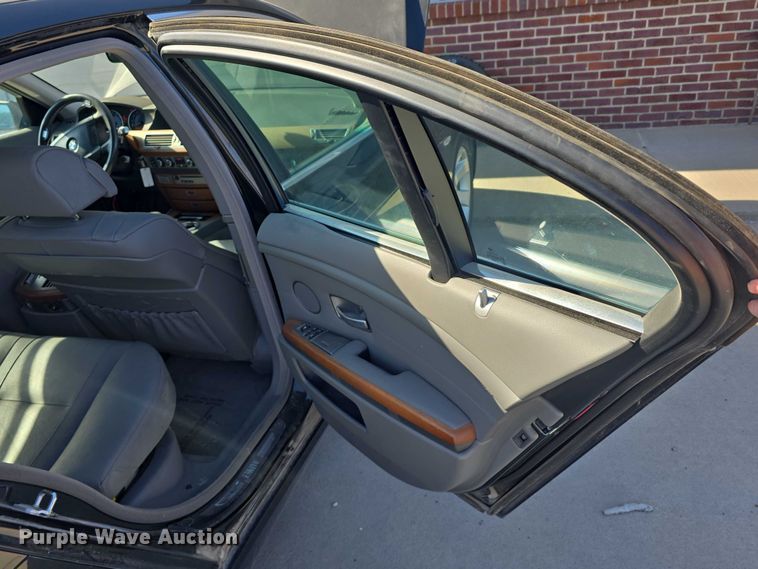 image for item EH8956 2006 BMW 750I 