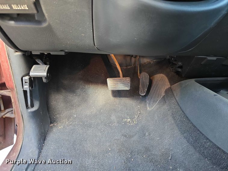 image for item EH8958 1999 Chevrolet Blazer LS SUV