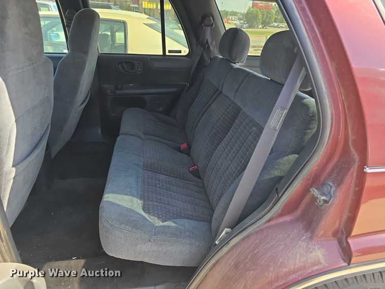 image for item EH8958 1999 Chevrolet Blazer LS SUV