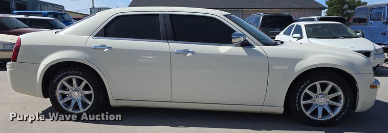 image for item EH8959 2005 Chrysler 300 