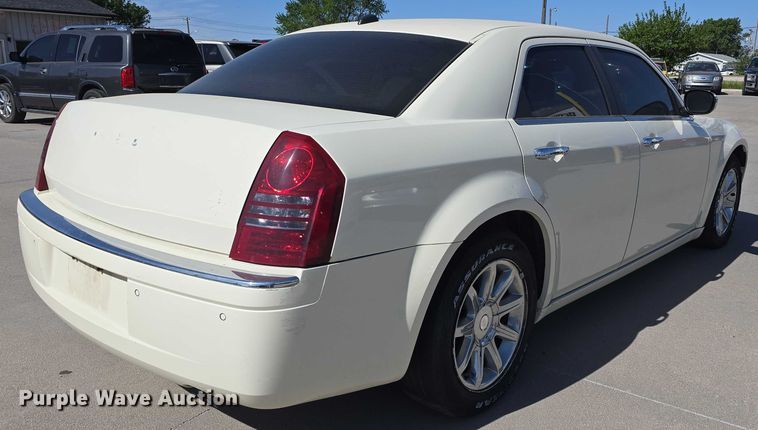 image for item EH8959 2005 Chrysler 300 