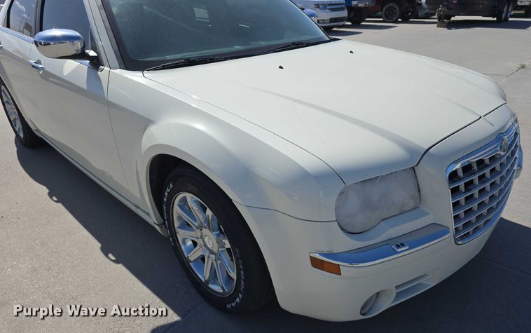 image for item EH8959 2005 Chrysler 300 