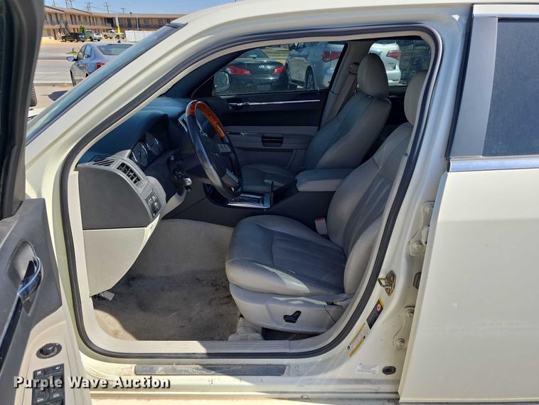 image for item EH8959 2005 Chrysler 300 