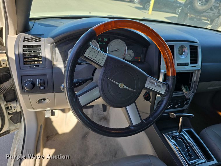 image for item EH8959 2005 Chrysler 300 