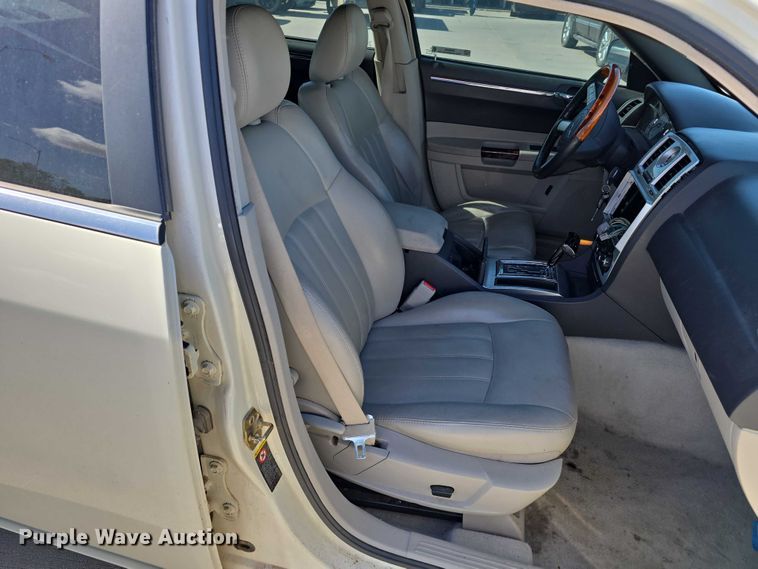 image for item EH8959 2005 Chrysler 300 