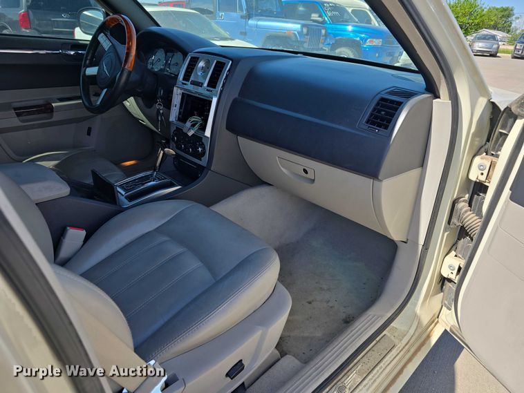 image for item EH8959 2005 Chrysler 300 