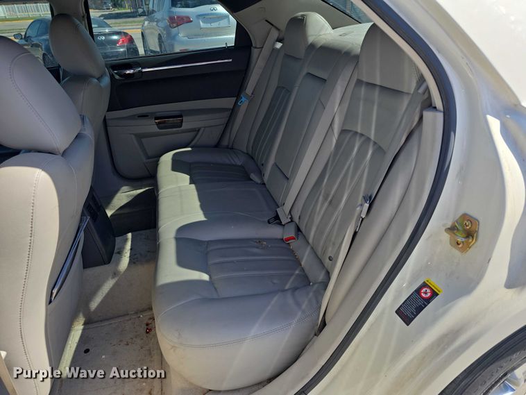 image for item EH8959 2005 Chrysler 300 