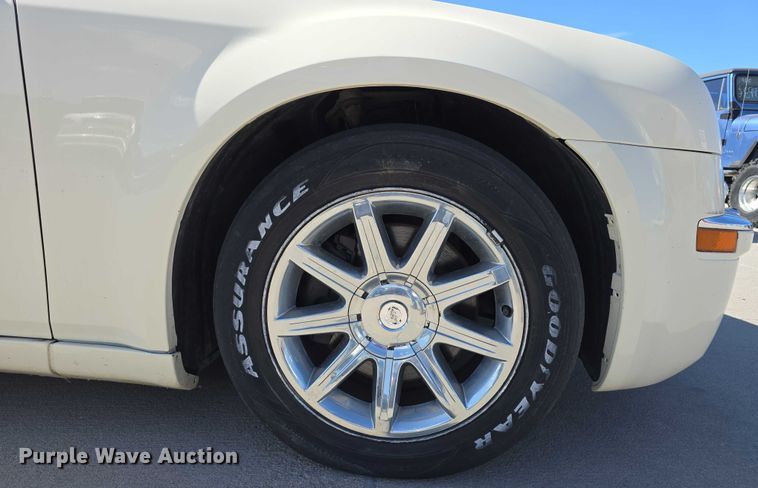 image for item EH8959 2005 Chrysler 300 