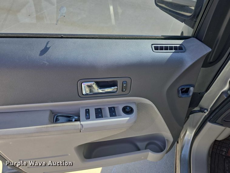 image for item EH8961 2008 Ford Edge SEL SUV