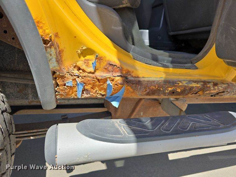 image for item EH8962 2001 Nissan XTerra SE SUV