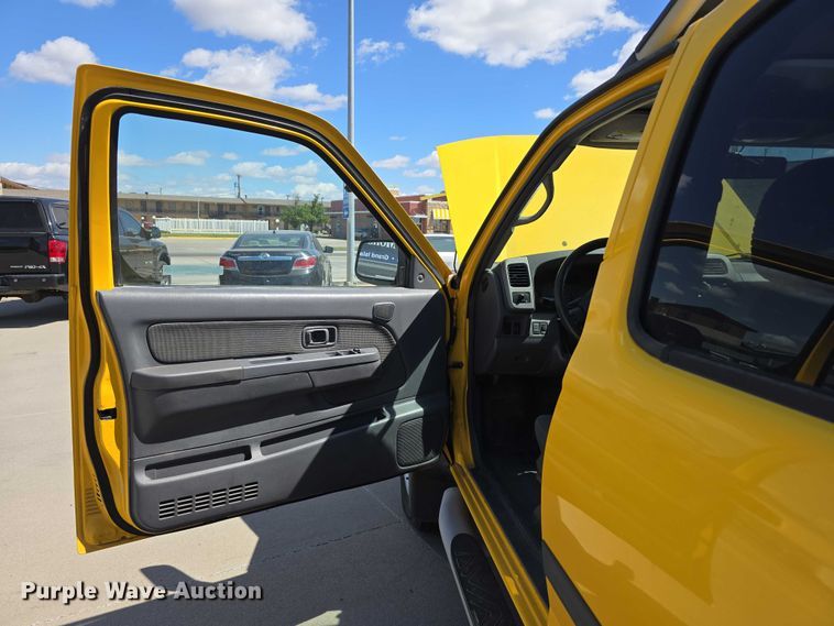 image for item EH8962 2001 Nissan XTerra SE SUV