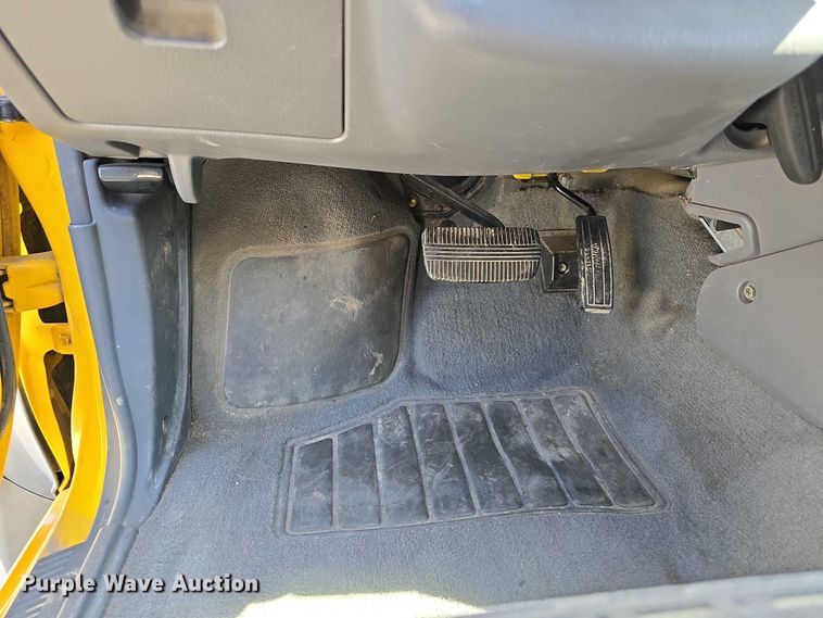 image for item EH8962 2001 Nissan XTerra SE SUV