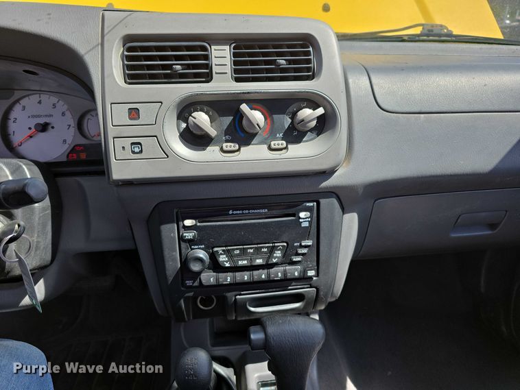 image for item EH8962 2001 Nissan XTerra SE SUV