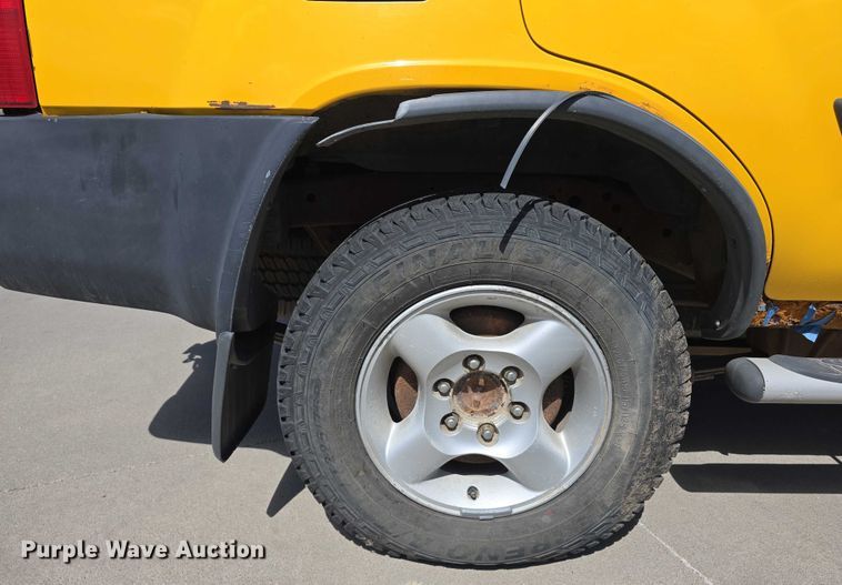 image for item EH8962 2001 Nissan XTerra SE SUV