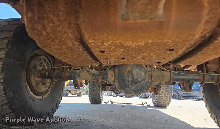 image for item EH8963 1996 Ford Bronco XLT SUV