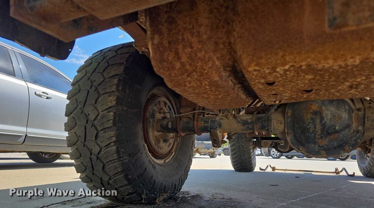 image for item EH8963 1996 Ford Bronco XLT SUV