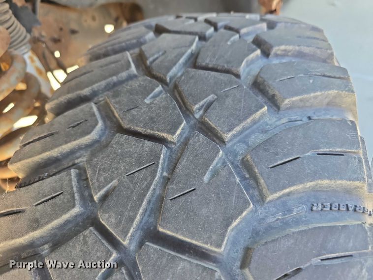 image for item EH8963 1996 Ford Bronco XLT SUV