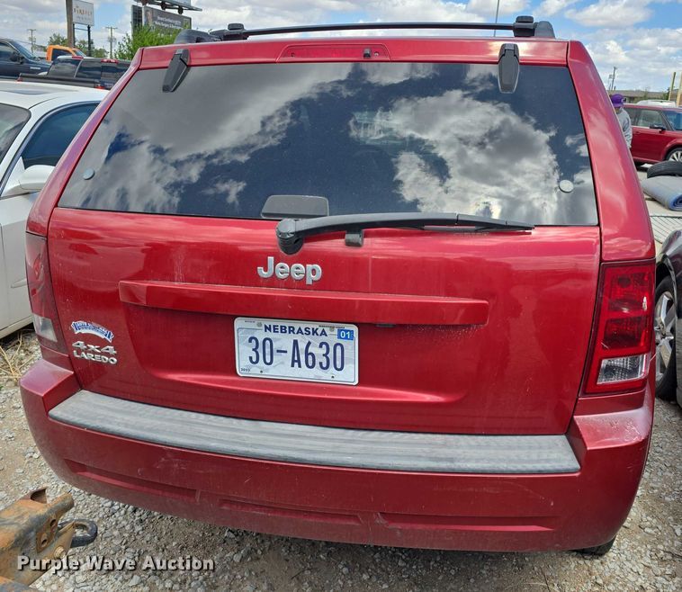 image for item EH8964 2006 Jeep Grand Cherokee Laredo SUV