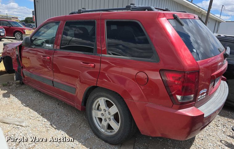 image for item EH8964 2006 Jeep Grand Cherokee Laredo SUV