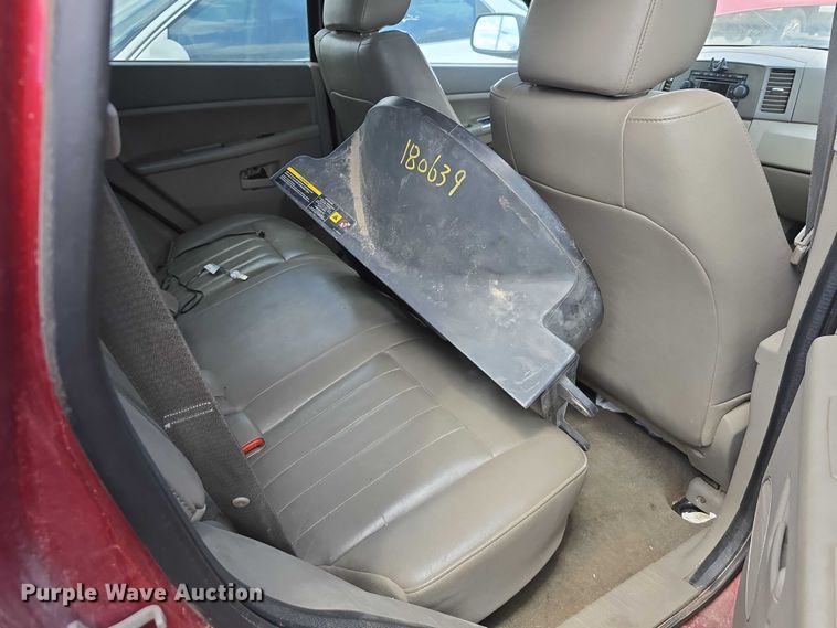 image for item EH8964 2006 Jeep Grand Cherokee Laredo SUV