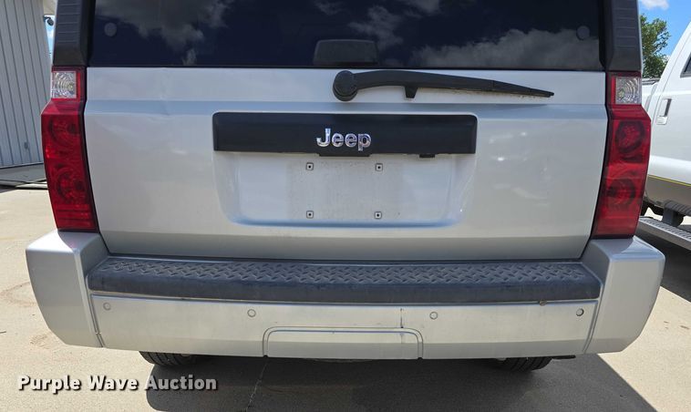 image for item EH8968 2006 Jeep Commander SUV