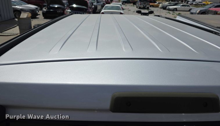 image for item EH8968 2006 Jeep Commander SUV