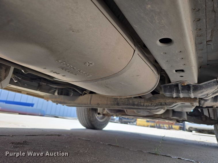 image for item EH8968 2006 Jeep Commander SUV