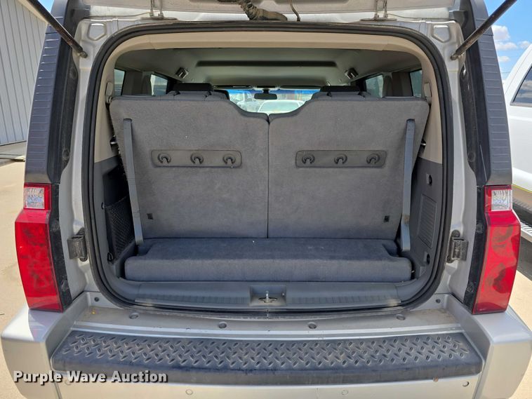 image for item EH8968 2006 Jeep Commander SUV