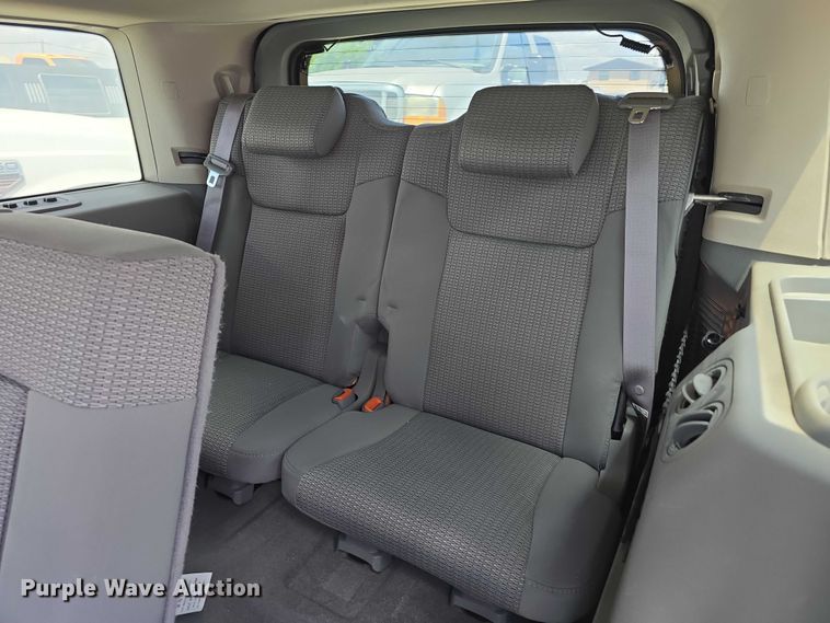 image for item EH8968 2006 Jeep Commander SUV