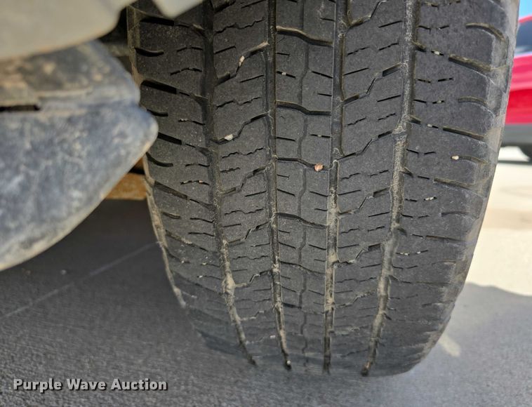 image for item EH8968 2006 Jeep Commander SUV