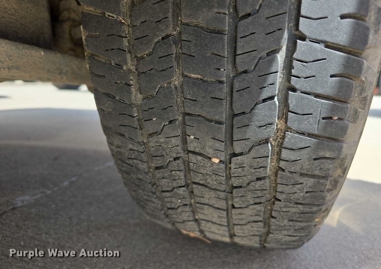 image for item EH8968 2006 Jeep Commander SUV